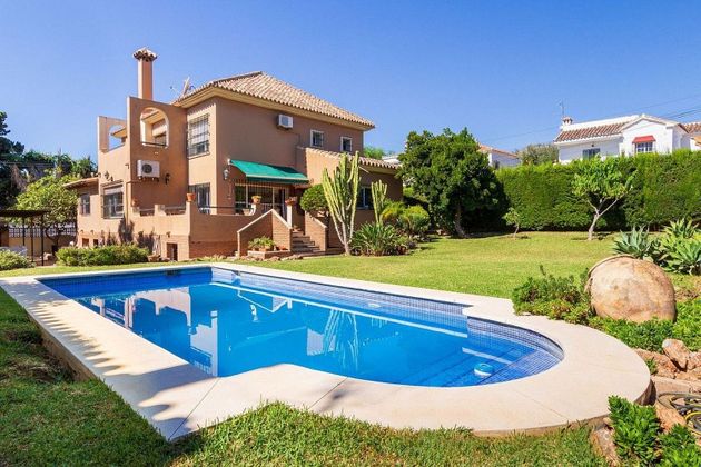 Foto 1 de Xalet en venda a calle El Pinillo de 5 habitacions amb terrassa i piscina