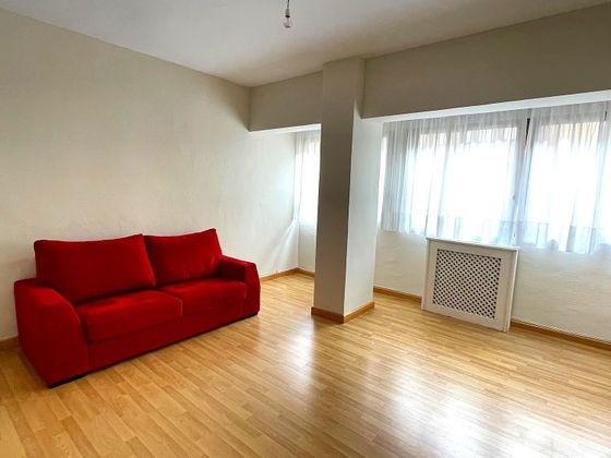 Foto 2 de Piso en alquiler en Centro - Valladolid de 3 habitaciones con muebles y calefacción