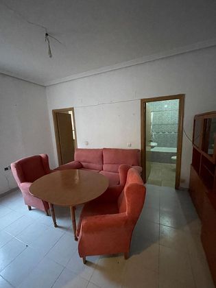Foto 2 de Piso en alquiler en Casco Antiguo - Centro de 1 habitación con muebles