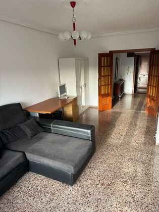 Foto 2 de Pis en venda a Huerta del Rey de 4 habitacions amb terrassa i garatge
