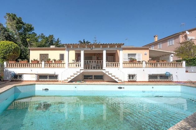 Foto 1 de Chalet en venta en calle De Santander de 3 habitaciones con terraza y piscina