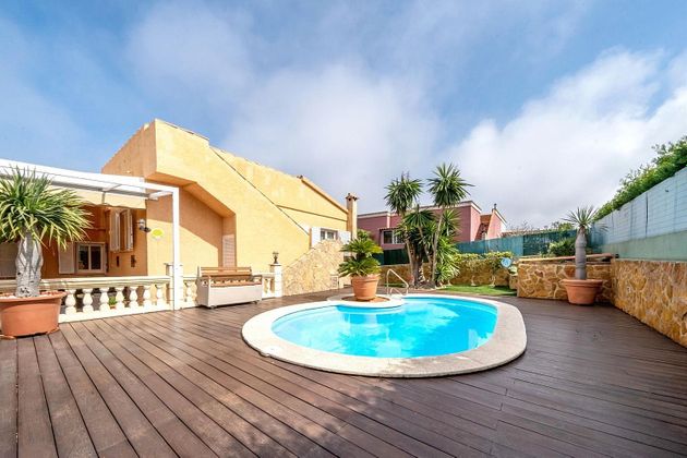Foto 2 de Chalet en venta en Badia Blava-Badia Gran-Tolleric de 4 habitaciones con terraza y piscina