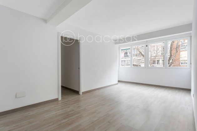 Foto 2 de Piso en venta en Aluche de 3 habitaciones con calefacción y ascensor
