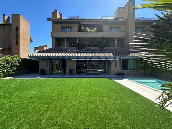 Foto 2 de Dúplex en venda a La Finca de 4 habitacions amb terrassa i piscina