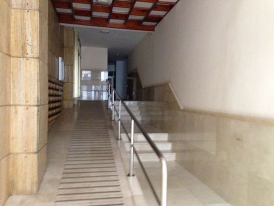 Foto 1 de Alquiler de piso en calle Sagasta de 1 habitación con balcón y aire acondicionado