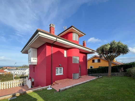 Foto 2 de Xalet en venda a Carreño de 7 habitacions amb terrassa i garatge