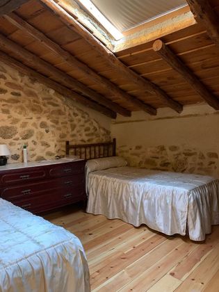 Foto 1 de Casa adossada en venda a Santa María la Real de Nieva de 2 habitacions amb calefacció