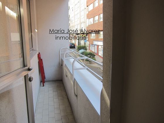 Foto 1 de Pis en venda a O Berbés - Peniche de 2 habitacions amb terrassa i balcó