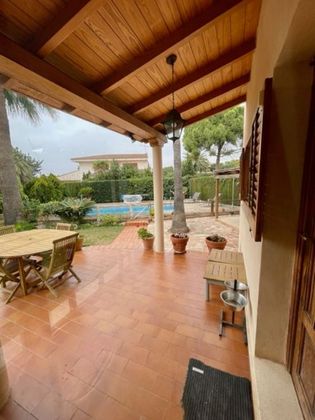 Foto 1 de Xalet en venda a Nueva Santa Barbara - Cruz de Gracia de 5 habitacions amb terrassa i piscina