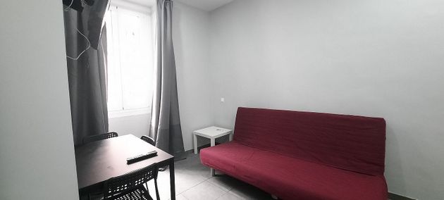 Foto 1 de Alquiler de piso en calle De Tetuán de 1 habitación con muebles y aire acondicionado