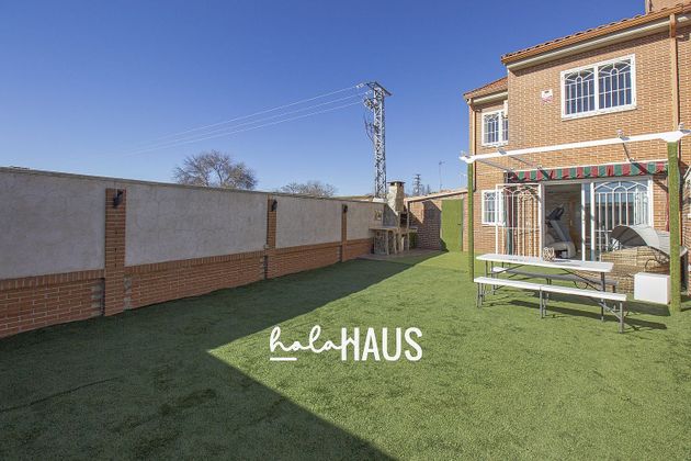 Foto 2 de Casa en venda a Humanes de Madrid de 5 habitacions amb terrassa i jardí