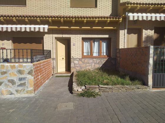 Foto 1 de Casa en venda a Adrada (La) de 2 habitacions amb terrassa i calefacció