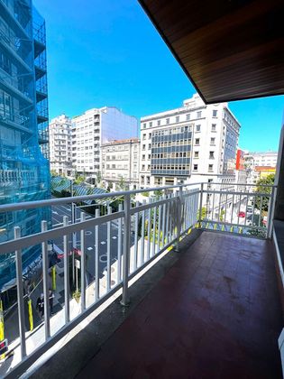 Foto 1 de Venta de piso en Praza España - Casablanca de 4 habitaciones con garaje y balcón