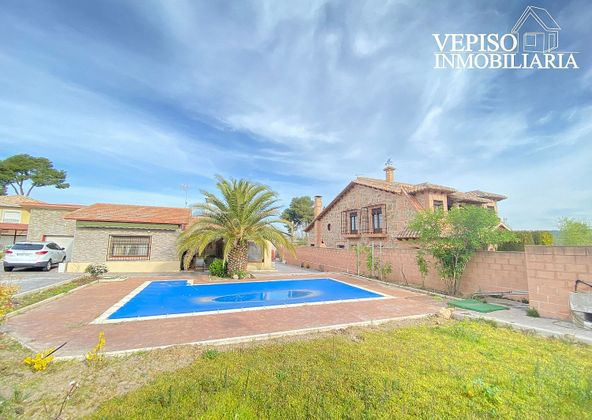 Foto 2 de Casa adosada en venta en Los Villares de 4 habitaciones con terraza y piscina