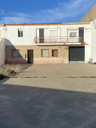 Foto 2 de Venta de chalet en Gibraleón de 8 habitaciones con terraza y balcón