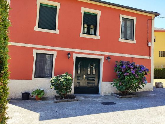 Foto 2 de Casa en venda a calle Estraxiz de 3 habitacions amb terrassa i garatge