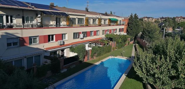 Foto 1 de Casa en venda a Zona Estación de 5 habitacions amb terrassa i piscina