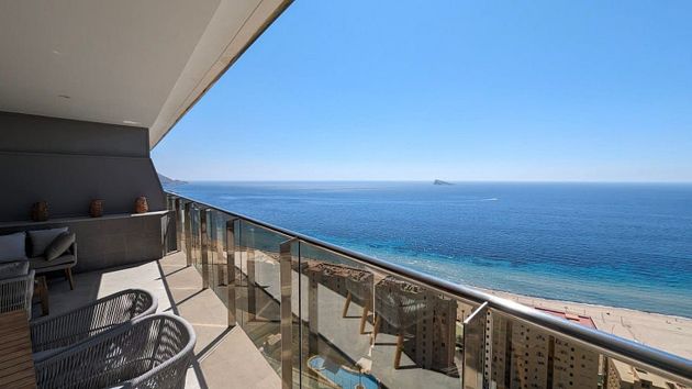 Foto 2 de Pis en lloguer a Playa de Poniente de 3 habitacions amb terrassa i piscina