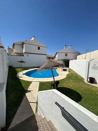 Foto 1 de Venta de casa en Churriana de 4 habitaciones con terraza y piscina
