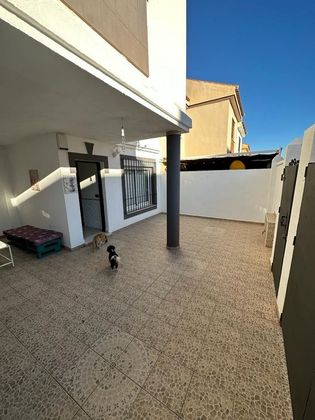 Foto 2 de Venta de casa en Churriana de 4 habitaciones con terraza y piscina