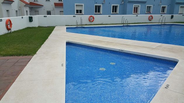 Foto 1 de Venta de piso en El Rinconcillo de 1 habitación con terraza y piscina
