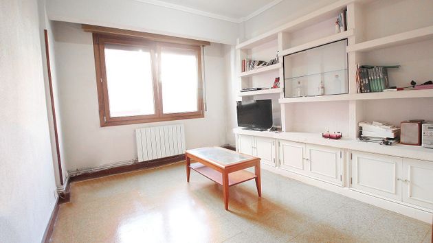 Foto 1 de Piso en venta en Portugalete de 2 habitaciones con calefacción