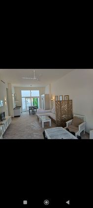 Foto 2 de Piso en alquiler en calle Azabache de 2 habitaciones con muebles y aire acondicionado