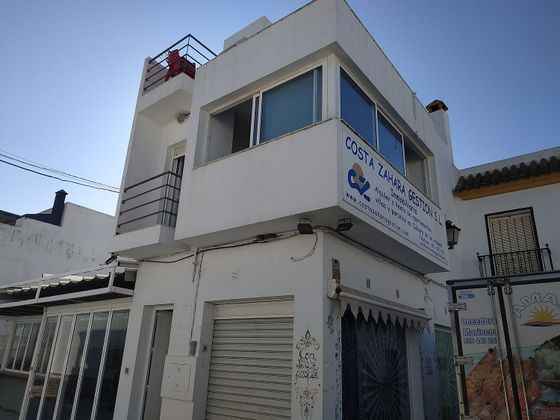 Foto 1 de Dúplex en lloguer a calle Manuel Mora de 2 habitacions amb terrassa i mobles