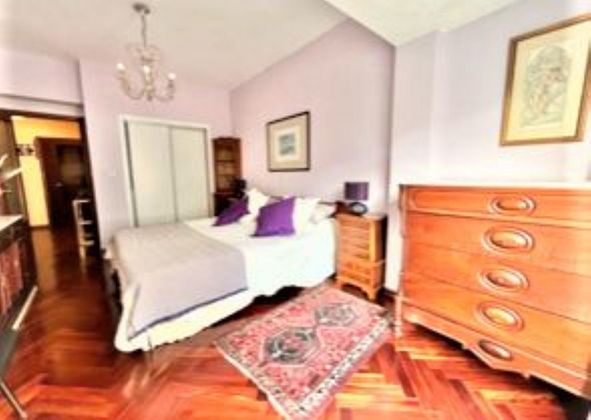 Foto 1 de Alquiler de piso en Ensanche de 1 habitación con muebles y calefacción