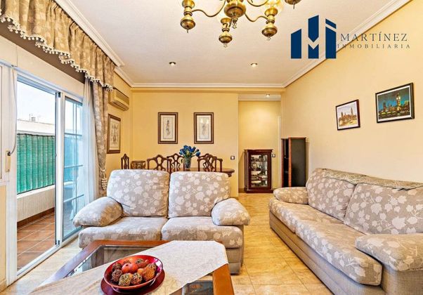 Foto 2 de Pis en venda a calle Teruel de 3 habitacions amb terrassa i mobles