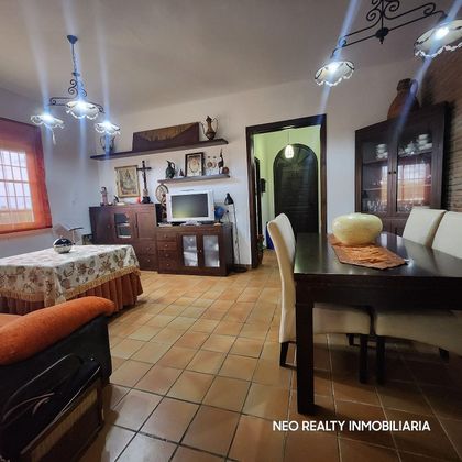 Foto 2 de Casa rural en venda a calle Corredera de 3 habitacions amb piscina i jardí