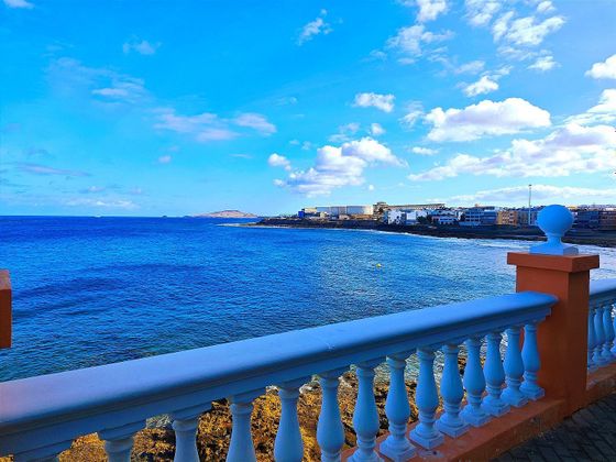 Foto 2 de Àtic en venda a Playa del Hombre - Taliarte - Salinetas de 2 habitacions amb balcó