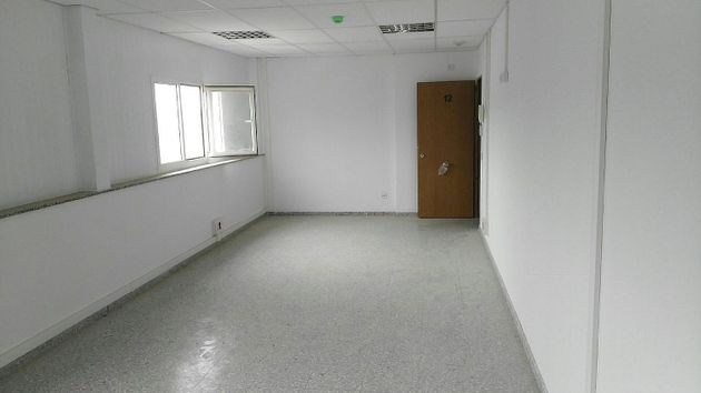 Foto 2 de Oficina en lloguer a avenida De Moya amb garatge i aire acondicionat