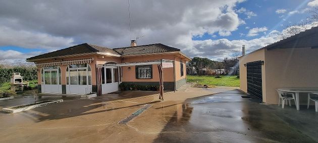 Foto 2 de Xalet en venda a Valdetorres de Jarama de 4 habitacions amb terrassa i piscina