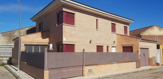 Foto 1 de Casa en venda a Fuensalida de 3 habitacions amb garatge i aire acondicionat