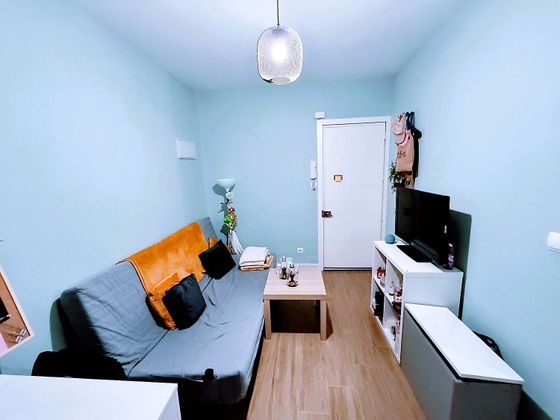 Foto 1 de Venta de piso en calle De Cristóbal Bordiú de 1 habitación con terraza y aire acondicionado