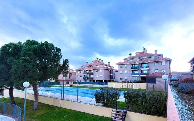 Foto 2 de Pis en venda a El Olivar - La Magdalena de 3 habitacions amb piscina i garatge
