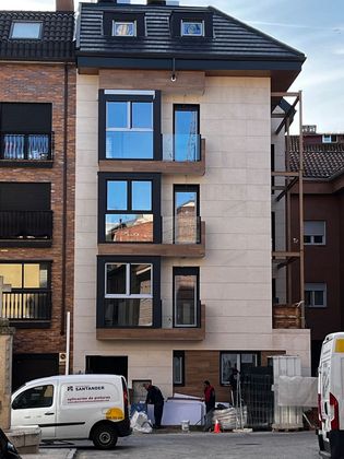 Foto 2 de Pis en venda a calle De Calvo Sotelo de 2 habitacions amb balcó i calefacció