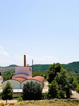 Foto 1 de Nau en venda a polígono Alcañiz Teruel de 1141 m²