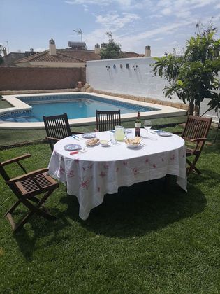 Foto 1 de Casa en venta en calle Del Montijo de 3 habitaciones con terraza y piscina