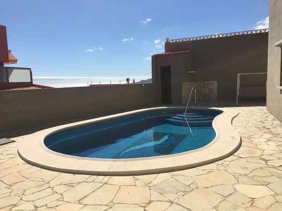 Foto 1 de Chalet en venta en Araya de 4 habitaciones con terraza y piscina