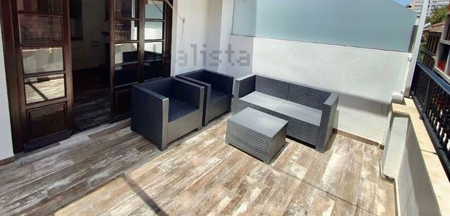 Foto 2 de Àtic en lloguer a Centro - Murcia de 1 habitació amb terrassa i mobles