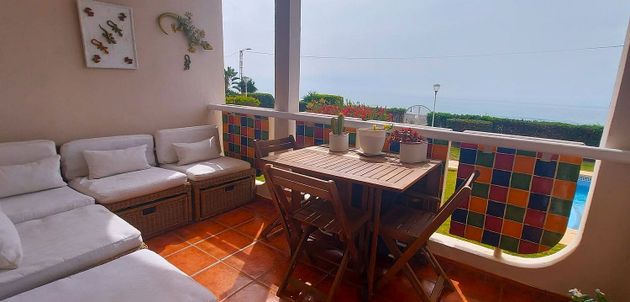 Foto 1 de Piso en venta en Torre de Benagalbón de 3 habitaciones con terraza y piscina