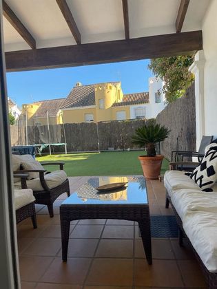 Foto 1 de Casa en lloguer a Vistahermosa  - Fuentebravía de 3 habitacions amb terrassa i piscina