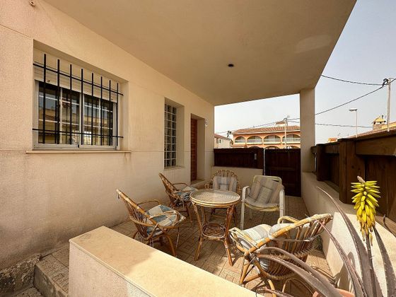 Foto 2 de Casa en alquiler en Los Nietos de 4 habitaciones con terraza y jardín