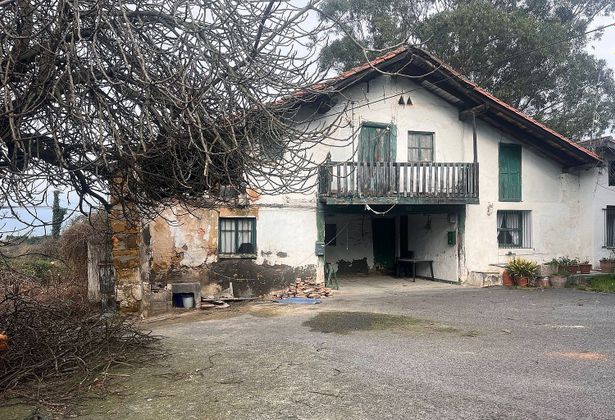 Foto 2 de Casa en venda a calle Santsoena Auzoa de 4 habitacions i 300 m²