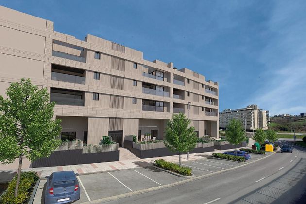 Foto 1 de Venta de piso en Zona Artaza - Sarriena de 4 habitaciones con terraza y garaje
