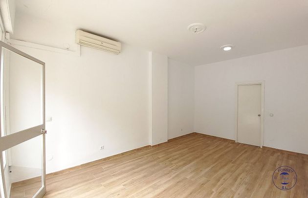 Foto 2 de Oficina en alquiler en avenida De la Constitución con aire acondicionado