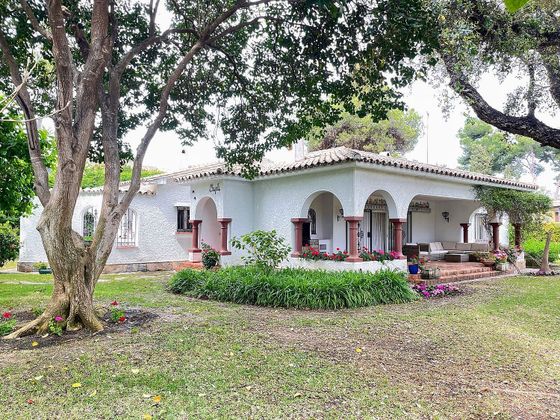 Foto 1 de Casa en lloguer a Paraíso - Atalaya- Benamara de 4 habitacions amb terrassa i piscina