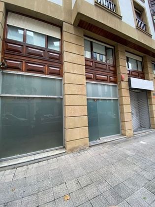 Foto 2 de Alquiler de local en calle Paulino Mendivil de 50 m²